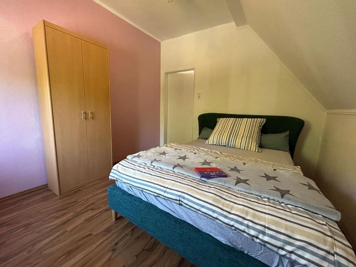 Апартаменти Gemuetliches Familienhaus - Fuehlt Euch Wohl Ольденбург Екстер'єр фото